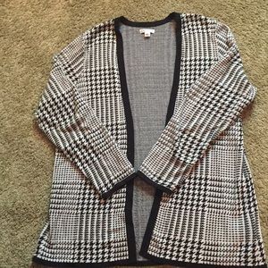 Open cardigan no buttons